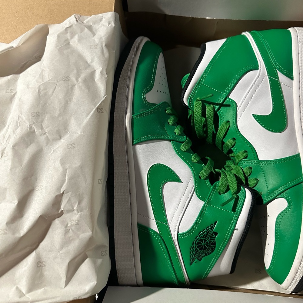 Air Jordan 1 Mid Lucky Green, Men’s size 10